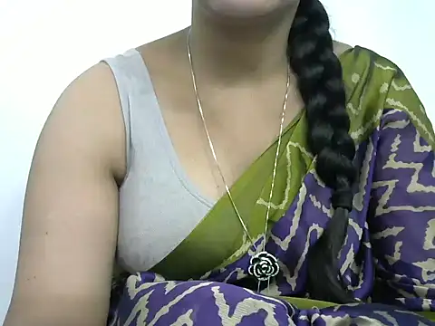 Snapshot of rashmika_reddy chatting on 9, 1, 2026 rashmika reddy online show from 9, 1, 2026