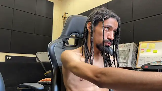 hotcamboy420 online show from 5, 5, 2026