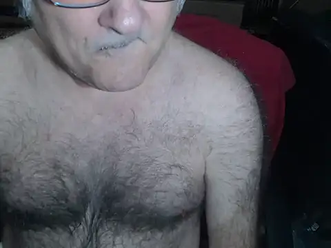 Snapshot of sohorneydad13 chatting on 24, 10, 2025 sohorneydad13 online show from 24, 10, 2025