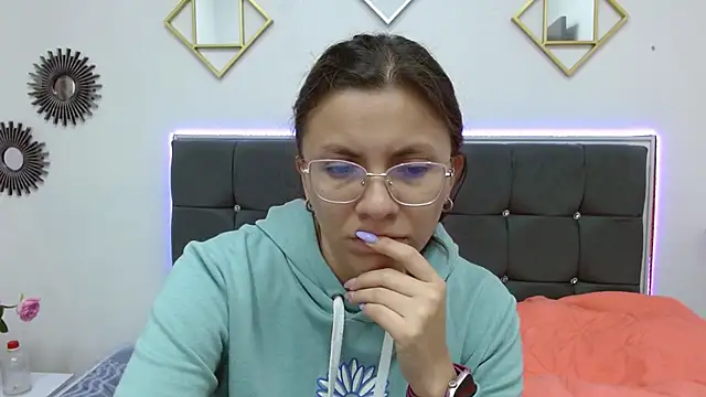 karlamorris  online show from 12, 3, 2025