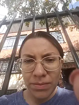 karlamorris  online show from 11, 9, 2025