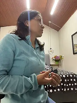 karlamorris  online show from 22, 4, 2026