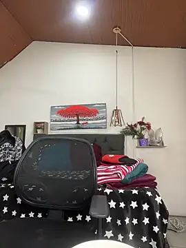 karlamorris  online show from 27, 4, 2026