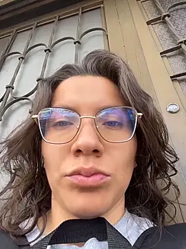 karlamorris  online show from 28, 4, 2026