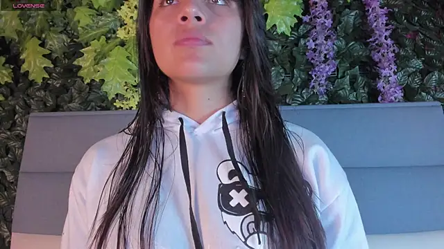 Sophy SmileSweet online show from 8, 1, 2025