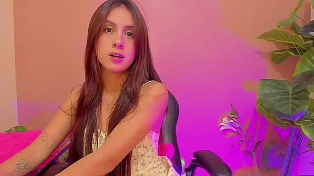 AlanaJones1 online show from 14, 3, 2025