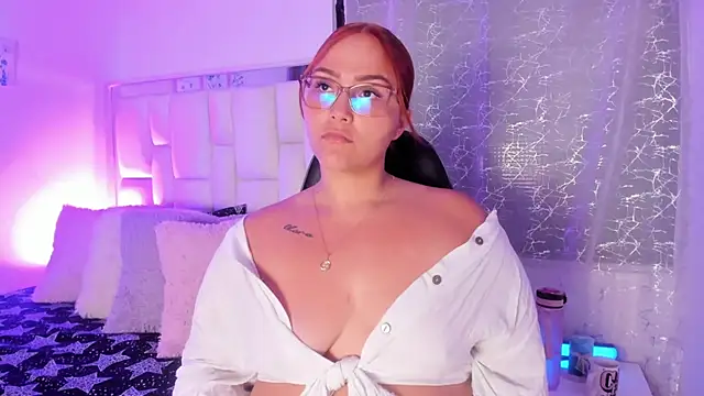 LeahxBarker online show from 28, 4, 2026