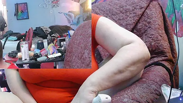 juscjen online show from 2, 4, 2026