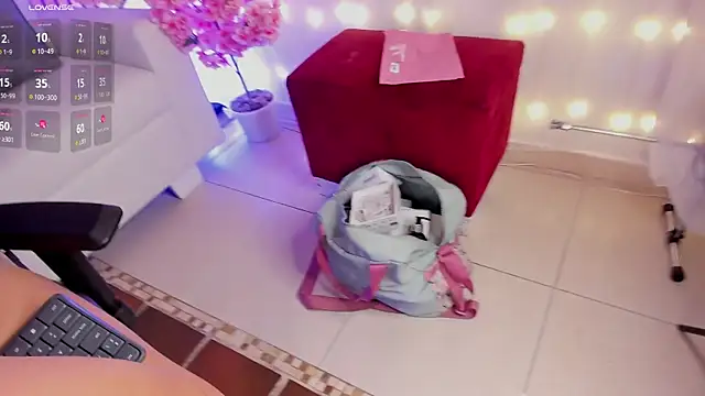 ChloeParkss  online show from 20, 4, 2026