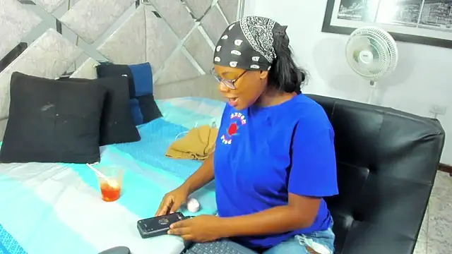 EvaxEmma online show from 24, 4, 2026