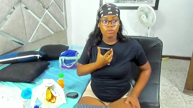 EvaxEmma online show from 25, 4, 2026