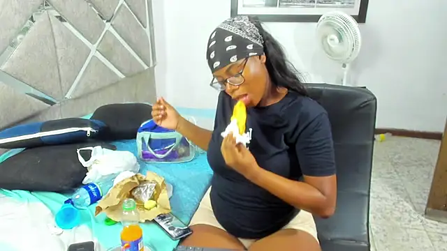 EvaxEmma online show from 25, 4, 2026