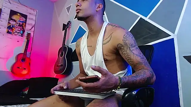 MagnusFrost online show from 18, 9, 2025