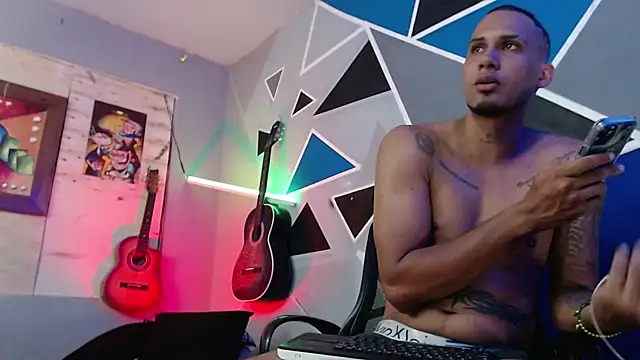 MagnusFrost online show from 30, 10, 2025