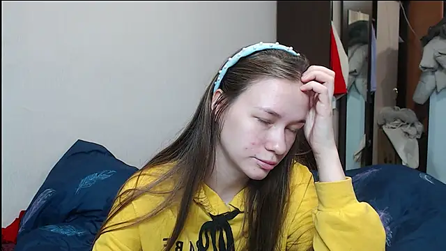 leila bambi  online show from 11, 3, 2025