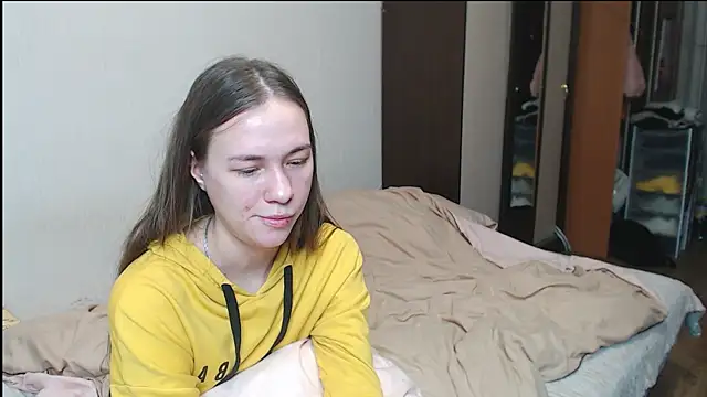 leila bambi  online show from 20, 3, 2025