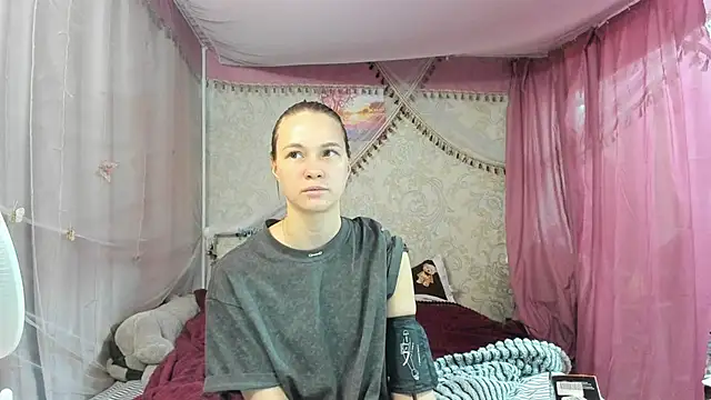 leila bambi  online show from 22, 4, 2026