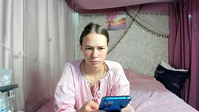 Snapshot of leila_bambi_ chatting on 11, 7, 2026 leila bambi online show from 11, 7, 2026