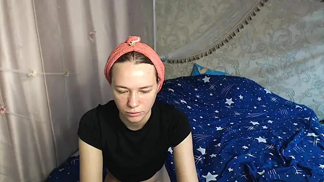 Snapshot of leila_bambi_ chatting on 26, 7, 2026 leila bambi online show from 26, 7, 2026