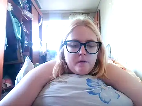 DesireMelissa online show from 8, 10, 2025