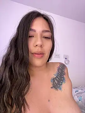 Latina vanessa online show from 7, 3, 2025