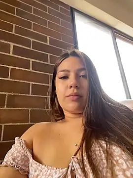 Latina vanessa online show from 19, 6, 2026