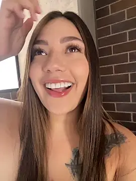 Latina vanessa online show from 4, 7, 2026