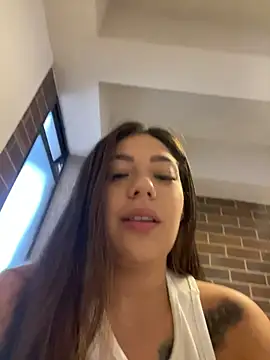 Latina vanessa online show from 19, 7, 2026