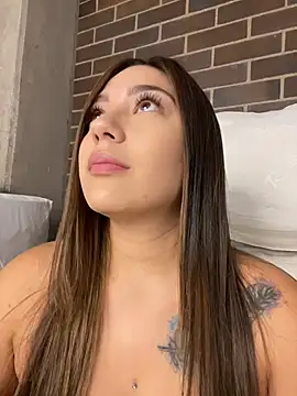 Latina vanessa online show from 24, 7, 2026