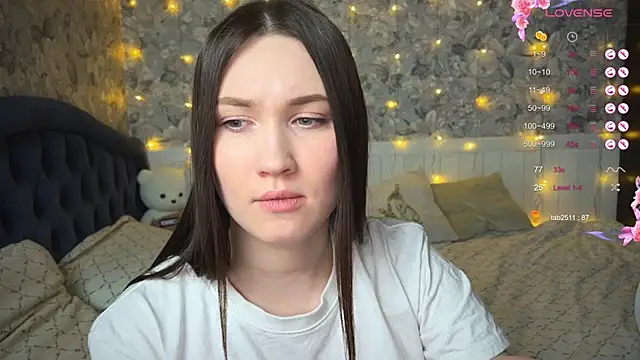 Snapshot of ChloeMillerMeow chatting on 28, 2, 2025 ChloeMillerMeow online show from 28, 2, 2025