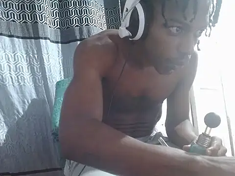 Larry-n-clouds online show from 20, 12, 2025