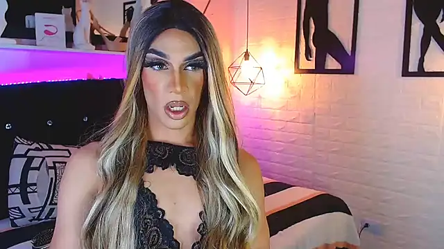 camila hootie online show from 5, 2, 2025