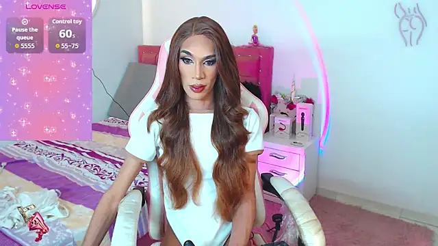 camila hootie online show from 20, 12, 2025