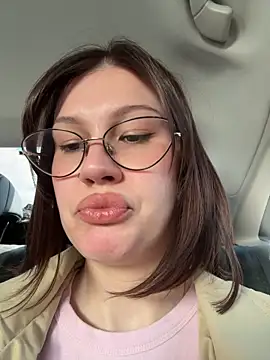 RinaCat online show from 28, 4, 2026