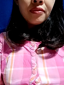 Snapshot of Hana_love20 chatting on 4, 3, 2025 Hana love20 online show from 4, 3, 2025