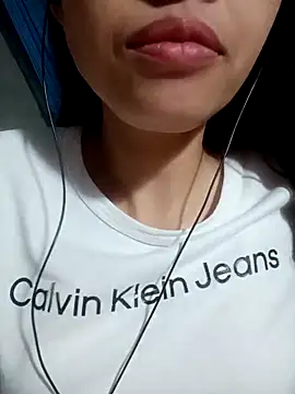 Snapshot of Hana_love20 chatting on 21, 9, 2025 Hana love20 online show from 21, 9, 2025