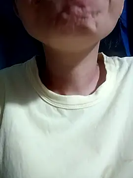 Snapshot of Hana_love20 chatting on 28, 9, 2025 Hana love20 online show from 28, 9, 2025