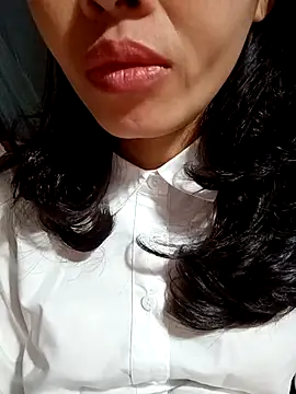 Snapshot of Hana_love20 chatting on 4, 11, 2025 Hana love20 online show from 4, 11, 2025