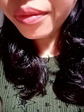 Snapshot of Hana_love20 chatting on 5, 11, 2025 Hana love20 online show from 5, 11, 2025