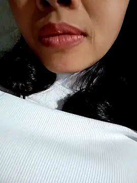 Snapshot of Hana_love20 chatting on 14, 11, 2025 Hana love20 online show from 14, 11, 2025