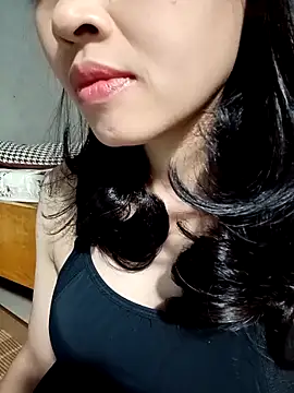 Snapshot of Hana_love20 chatting on 16, 11, 2025 Hana love20 online show from 16, 11, 2025