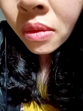 Snapshot of Hana_love20 chatting on 19, 11, 2025 Hana love20 online show from 19, 11, 2025