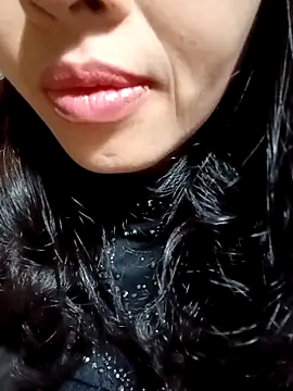 Snapshot of Hana_love20 chatting on 24, 11, 2025 Hana love20 online show from 24, 11, 2025