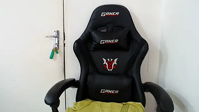 Snapshot of IceBellaCane313 chatting on 16, 9, 2025 IceBellaCane313 online show from 16, 9, 2025