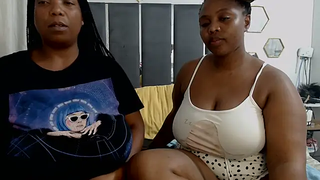 Snapshot of IceBellaCane313 chatting on 28, 3, 2026 IceBellaCane313 online show from 28, 3, 2026