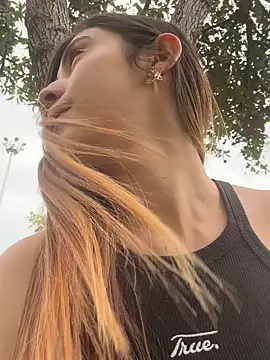 Nicol Swift  online show from 23, 1, 2025