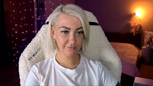 Snapshot of tykioty_Miley chatting on 6, 2, 2025 tykioty Miley online show from 6, 2, 2025