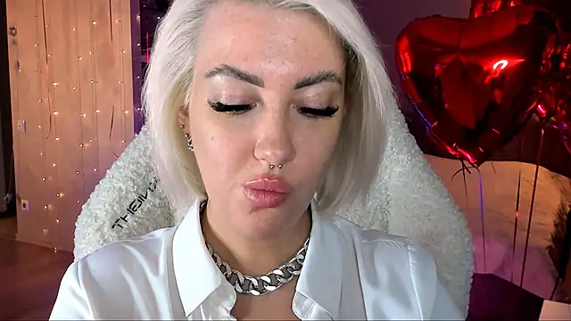 Snapshot of tykioty_Miley chatting on 14, 2, 2025 tykioty Miley online show from 14, 2, 2025