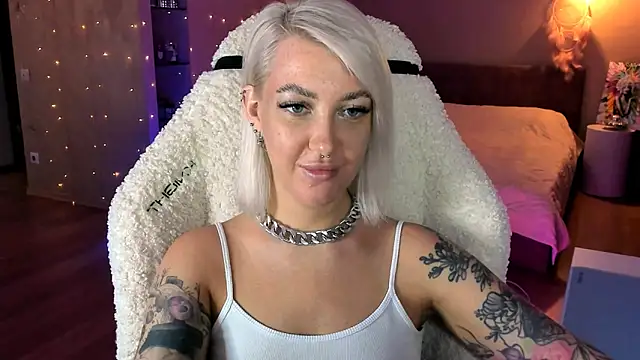 Snapshot of tykioty_Miley chatting on 9, 11, 2025 tykioty Miley online show from 9, 11, 2025