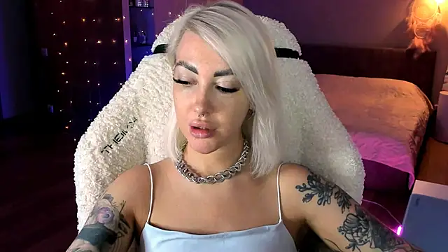 Snapshot of tykioty_Miley chatting on 3, 12, 2025 tykioty Miley online show from 3, 12, 2025